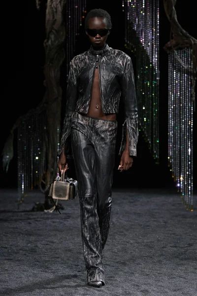Look 35